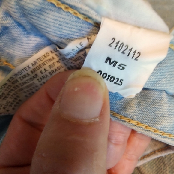 EUC Zara Light Wash Ultra High Rise Mom Jean - Picture 7 of 8